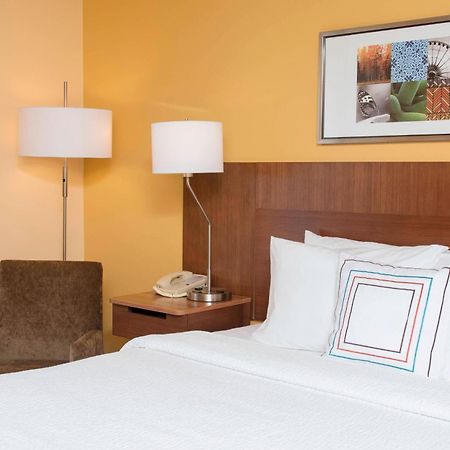 Fairfield Inn And Suites By Marriott Chicago St. Charles Saint Charles Exterior photo