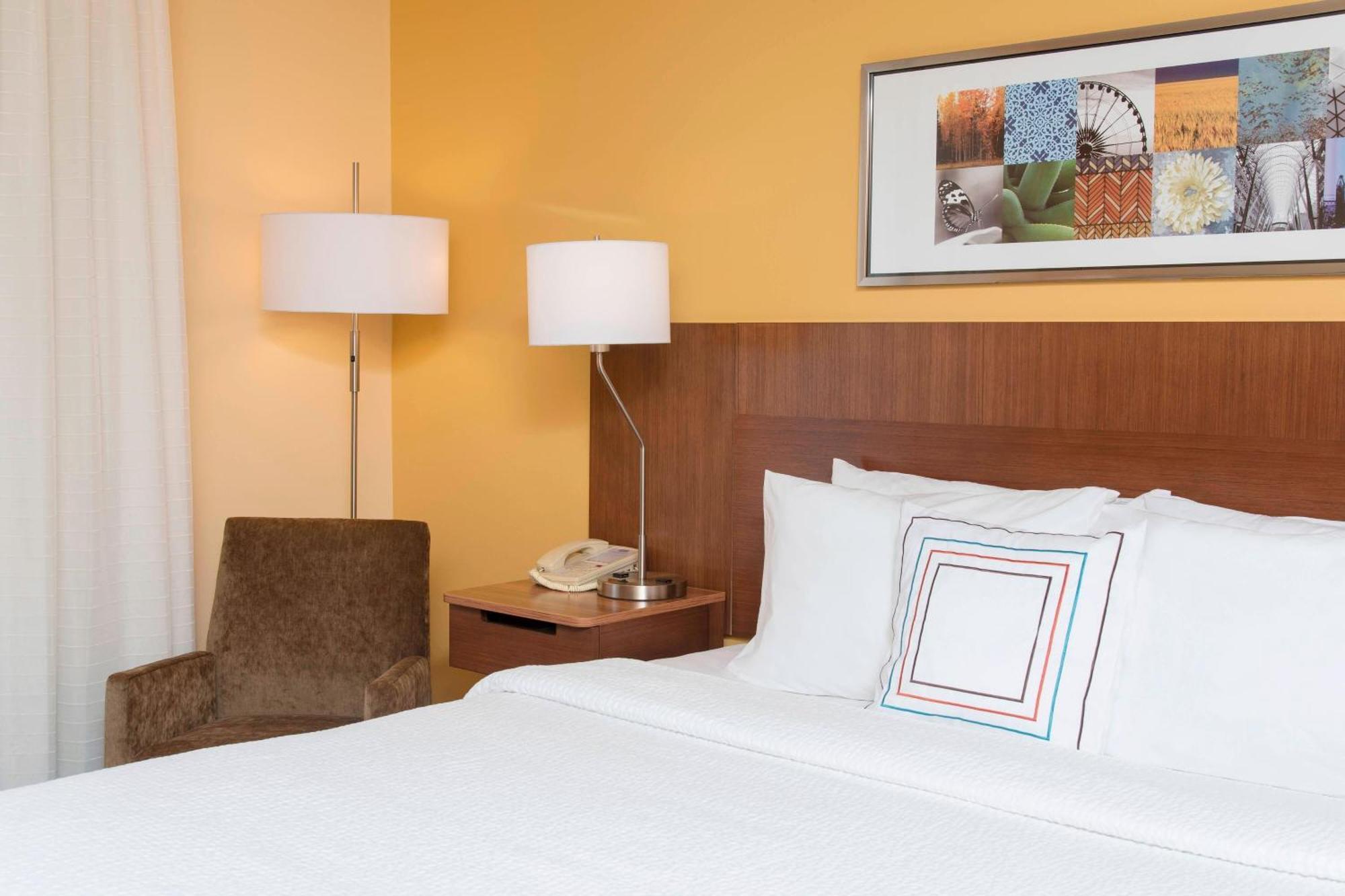 Fairfield Inn And Suites By Marriott Chicago St. Charles Saint Charles Exterior photo