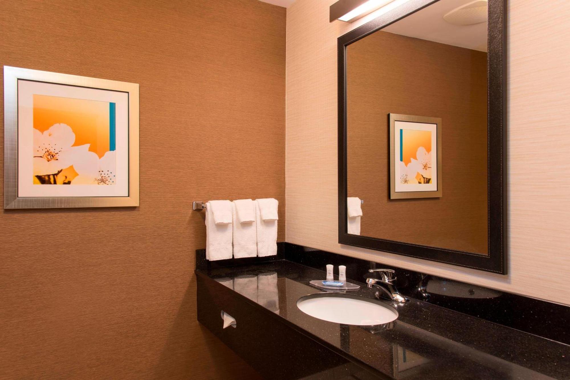 Fairfield Inn And Suites By Marriott Chicago St. Charles Saint Charles Exterior photo