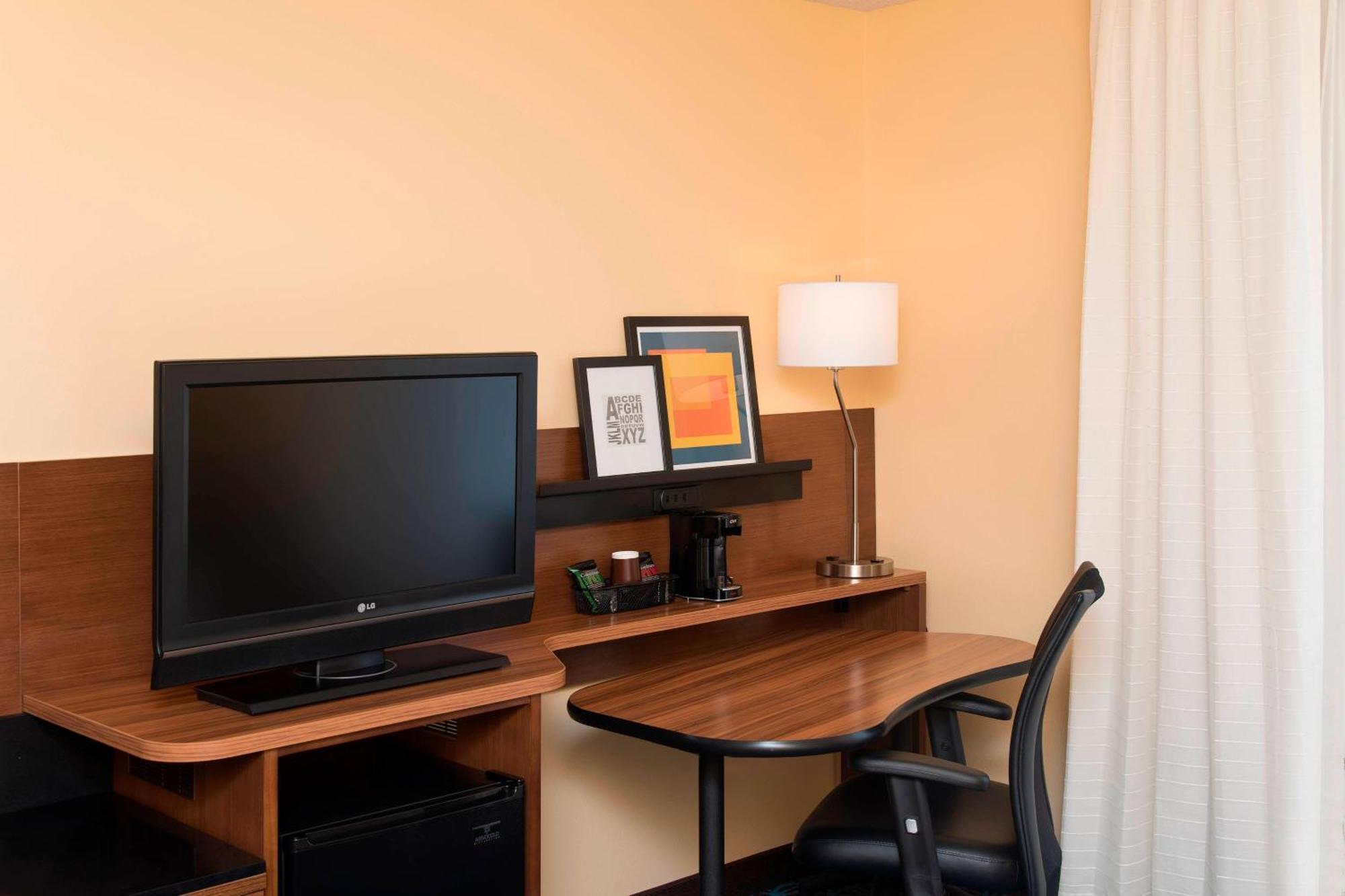 Fairfield Inn And Suites By Marriott Chicago St. Charles Saint Charles Exterior photo